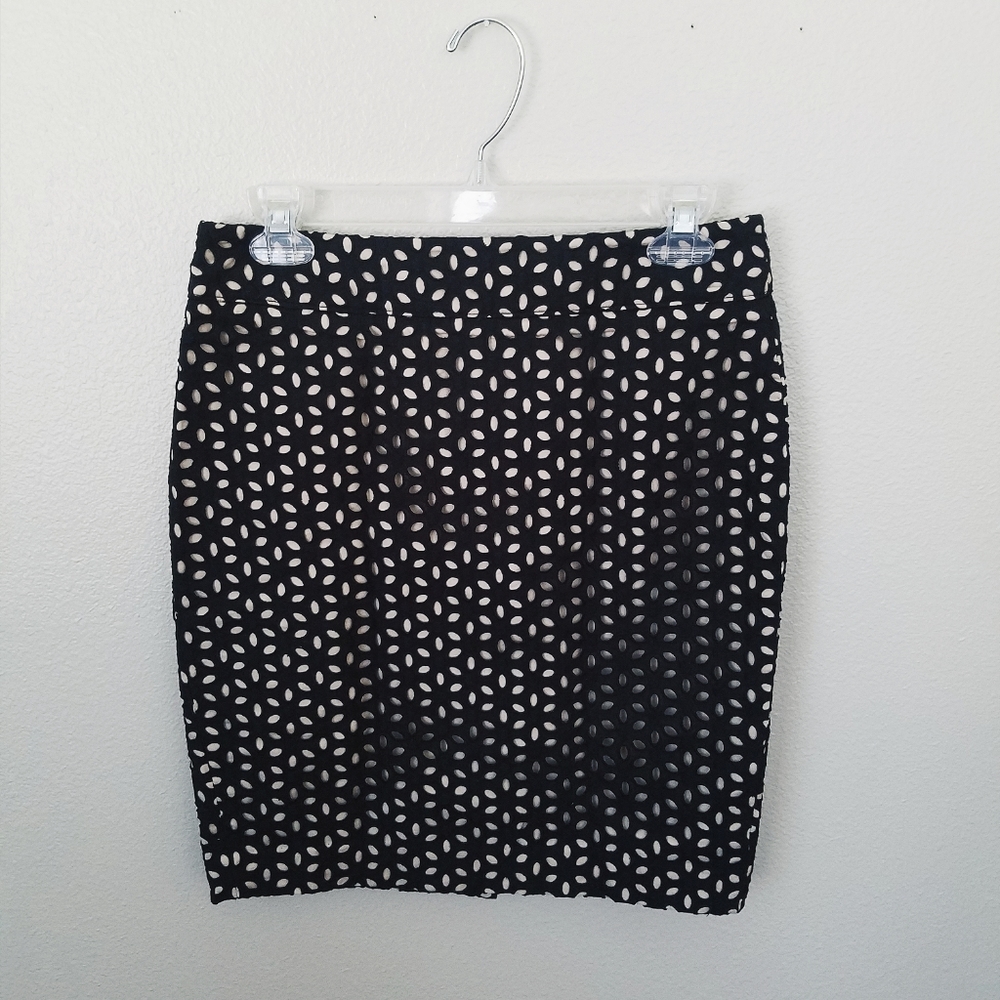 Ann Taylor LOFT Pencil Skirt - Picture 2 of 5
